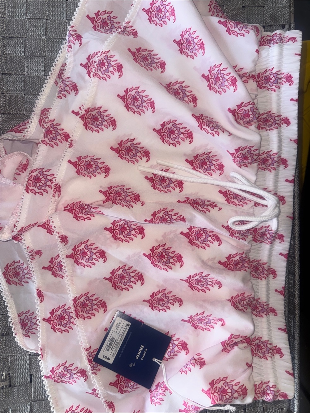 Roller Rabbit Pink Floral Athletic Shorts size LARGE NWT